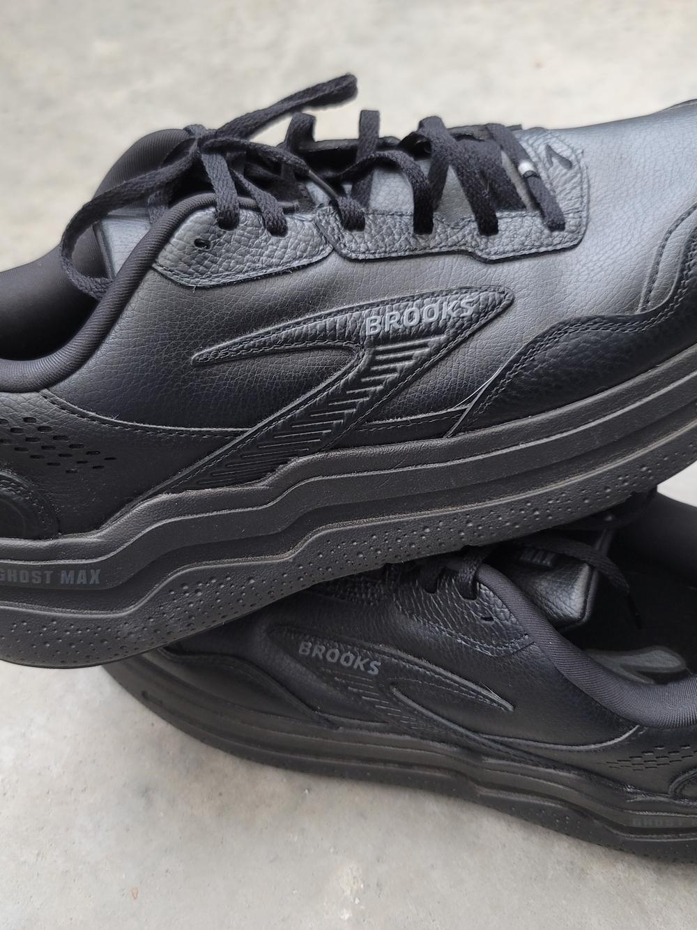 Brooks All-Black Ghost Max Sneakers